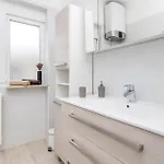 Apartman Awesome In With Wifi