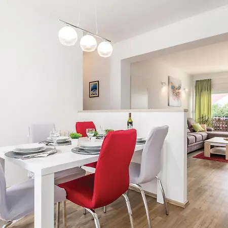 3 Bedroom Lovely In *